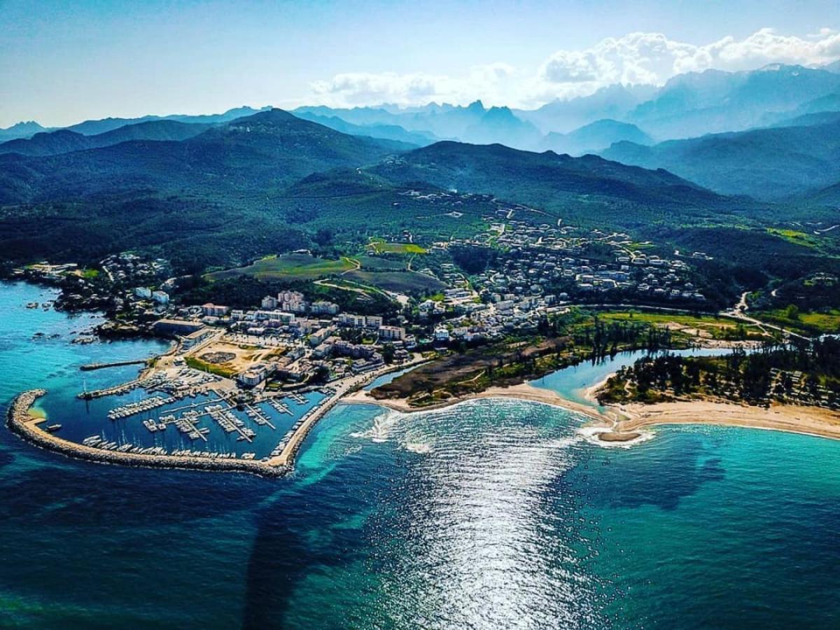 Appartement Vue Mer, Riviere Et Montagnes Sari-Solenzara Bagian luar foto